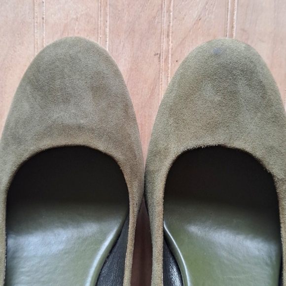 Banana Republic "Union" Dark Olive Green Suede Leather Platform Block Heel Pumps - Picture 3 of 12
